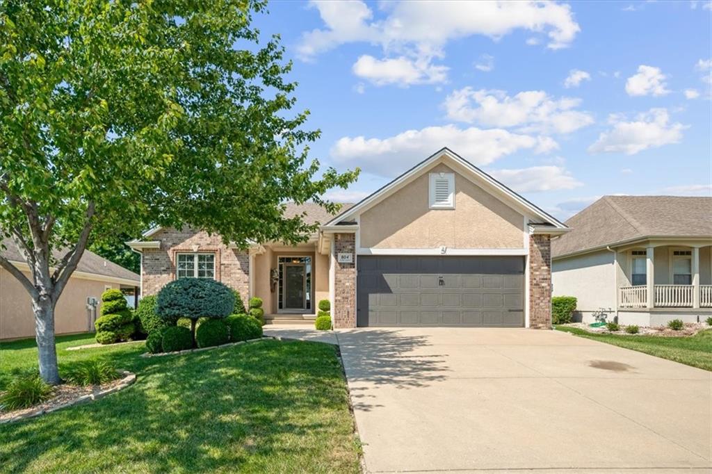 Photo of 804 NW Cedar Lane