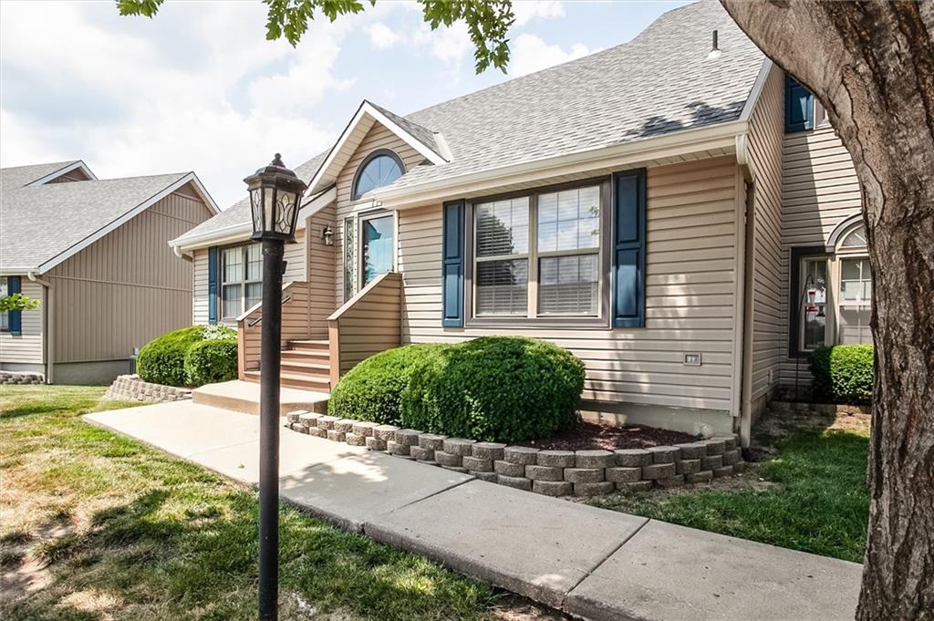 Photo of 112 Stonebridge Lane