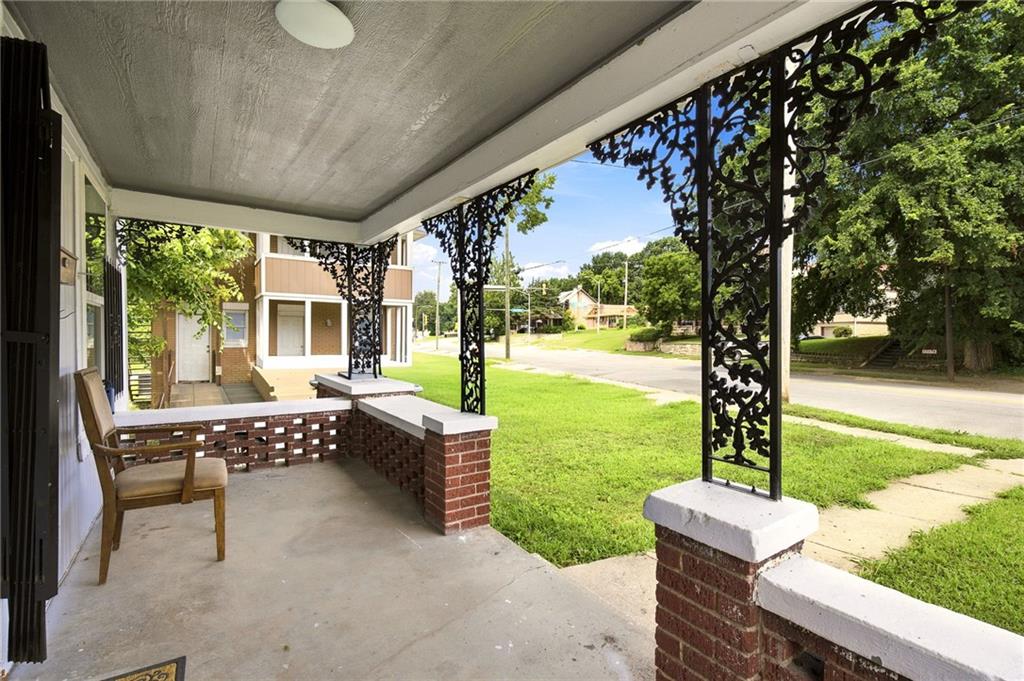 Photo 6 of 1047 Quindaro Boulevard