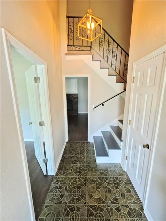 Photo 2 of 1512 SW MORNINGSIDE Drive
