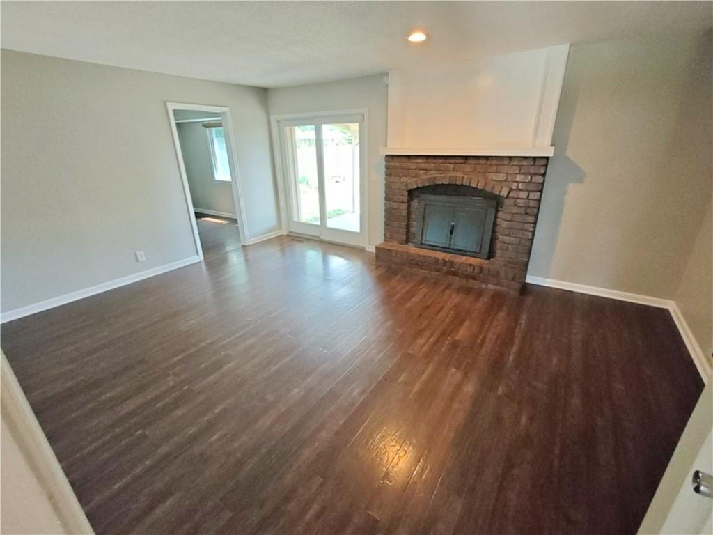 Photo 6 of 1512 SW MORNINGSIDE Drive