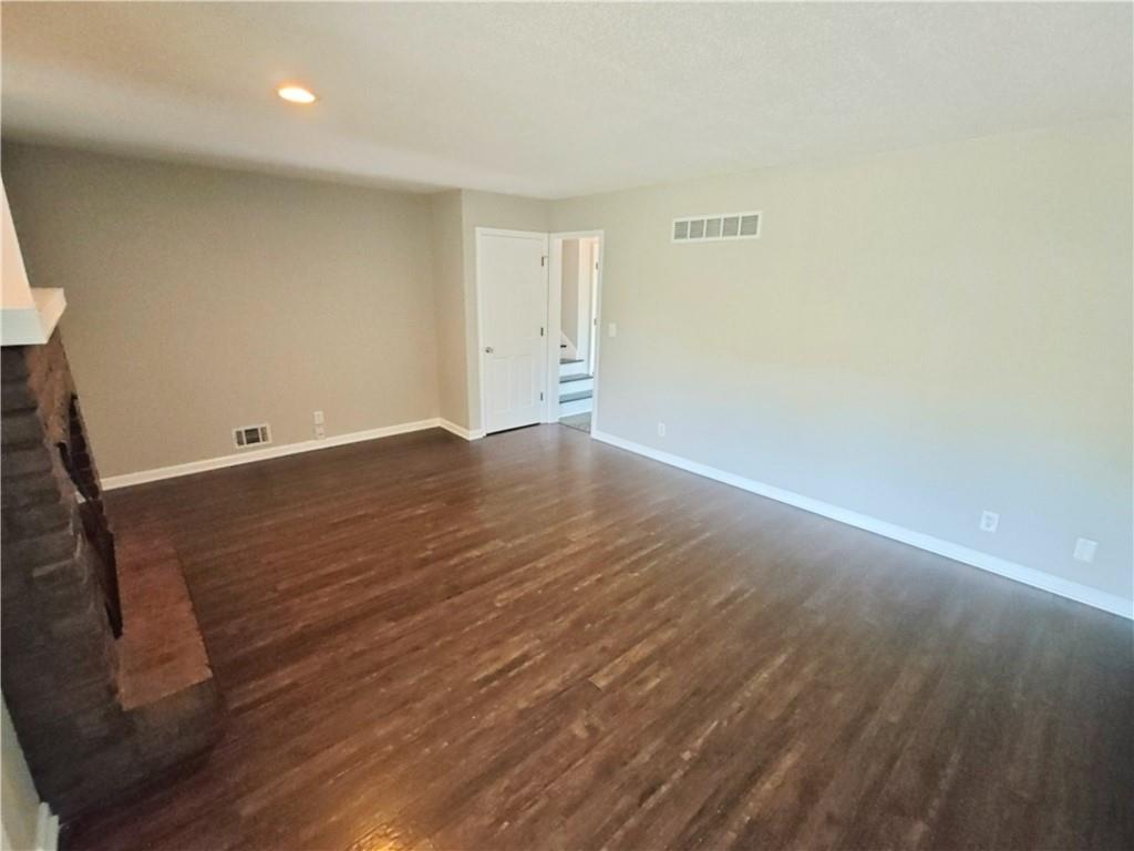 Photo 7 of 1512 SW MORNINGSIDE Drive