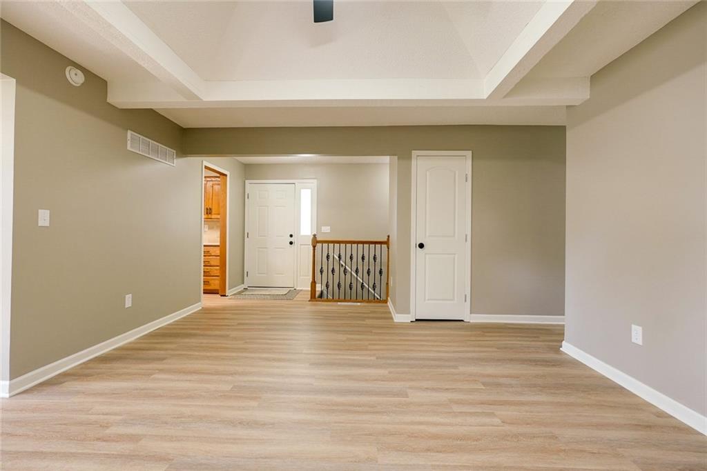 Photo 5 of 501 W McDowell Avenue