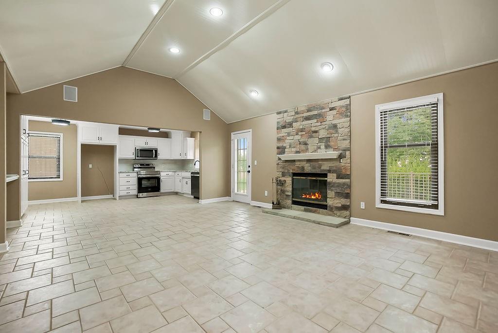 Photo 6 of 5530 W 201st Street