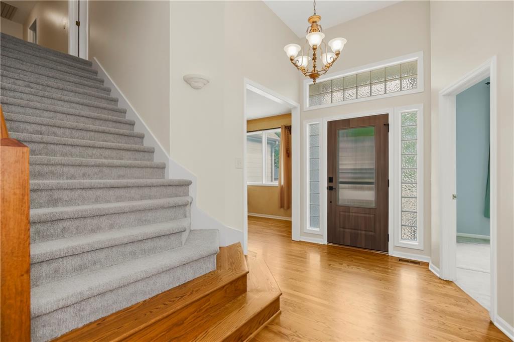 Photo 5 of 808 SW Springwater Lane