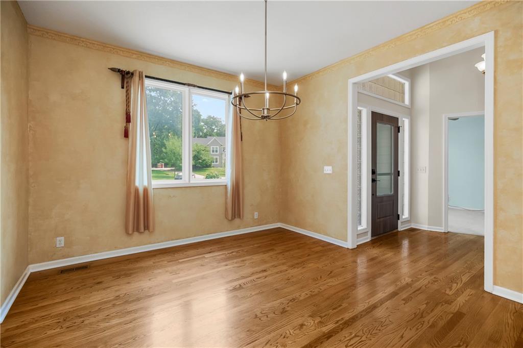 Photo 6 of 808 SW Springwater Lane