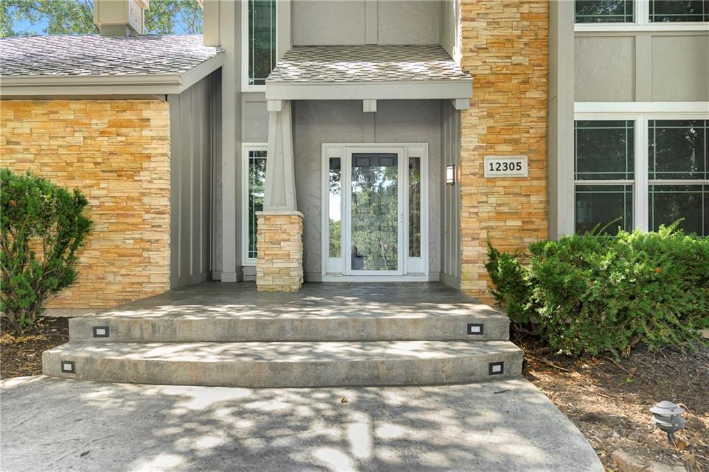 Photo 4 of 12305 W 150th Terrace