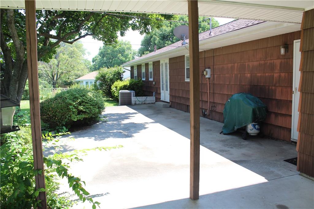 Photo 3 of 2405 S Ellison Way