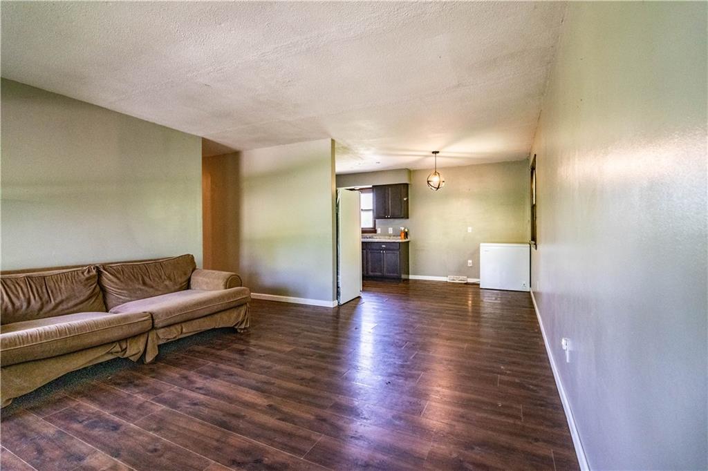 Photo 6 of 101 W 8th Street