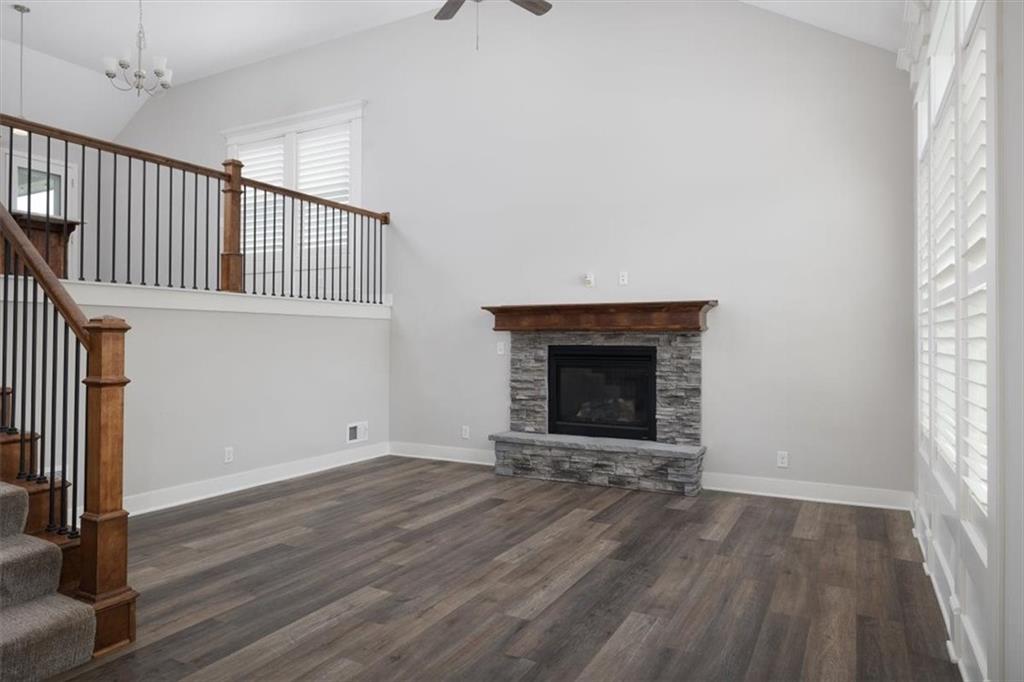 Photo 4 of 1917 N 153rd Terrace