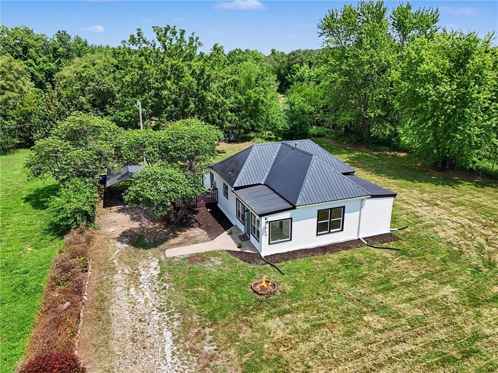 Photo of 7560 Hoover Road