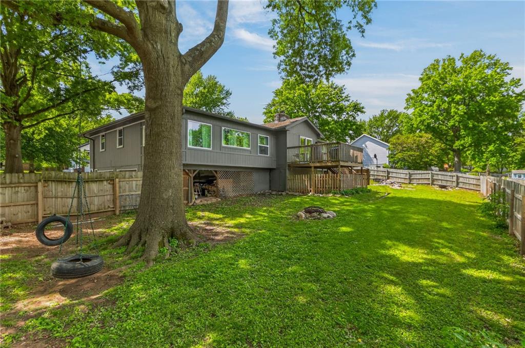 Photo 5 of 1524 Oxford Court