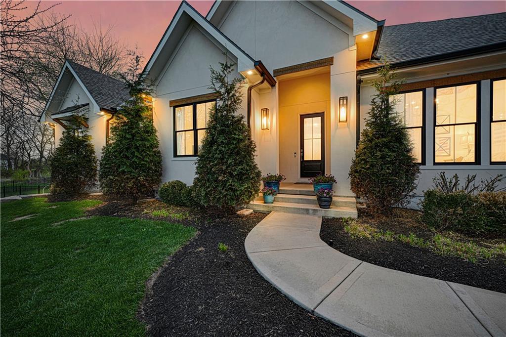 Photo 4 of 18340 Mohawk Lane