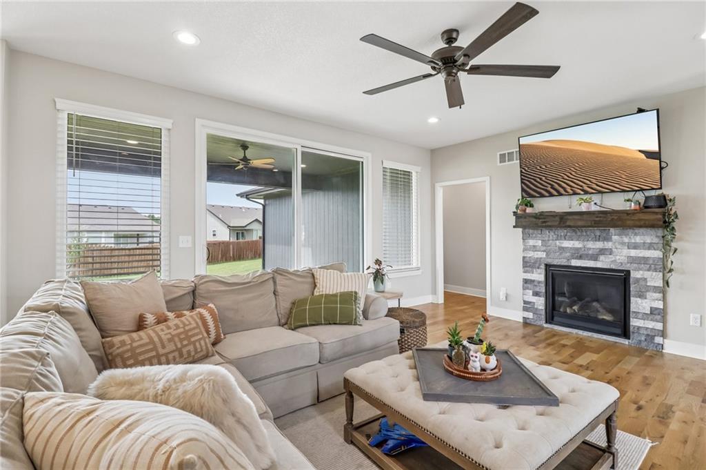 Photo 2 of 2705 Meadowbrook Court