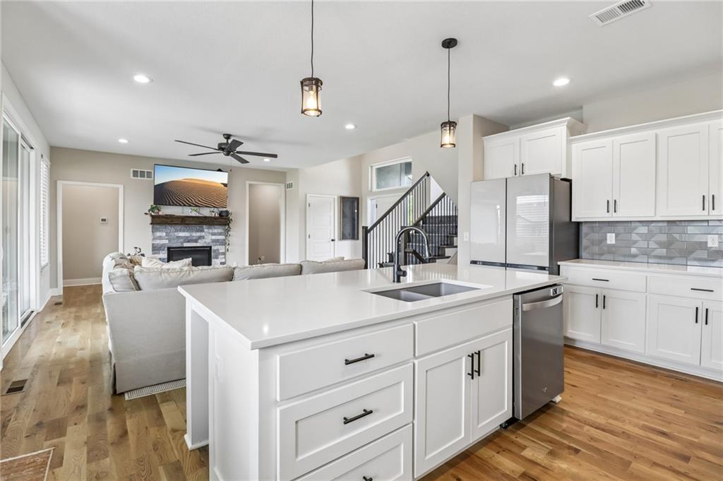 Photo 4 of 2705 Meadowbrook Court