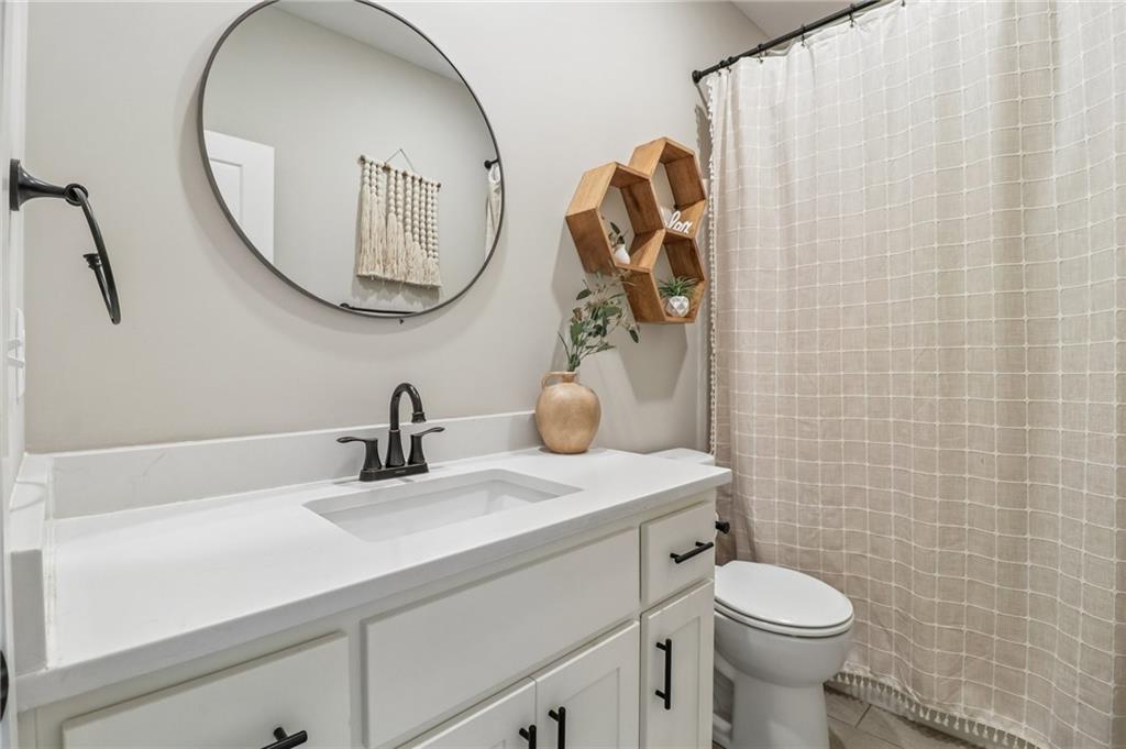 Photo 7 of 2705 Meadowbrook Court