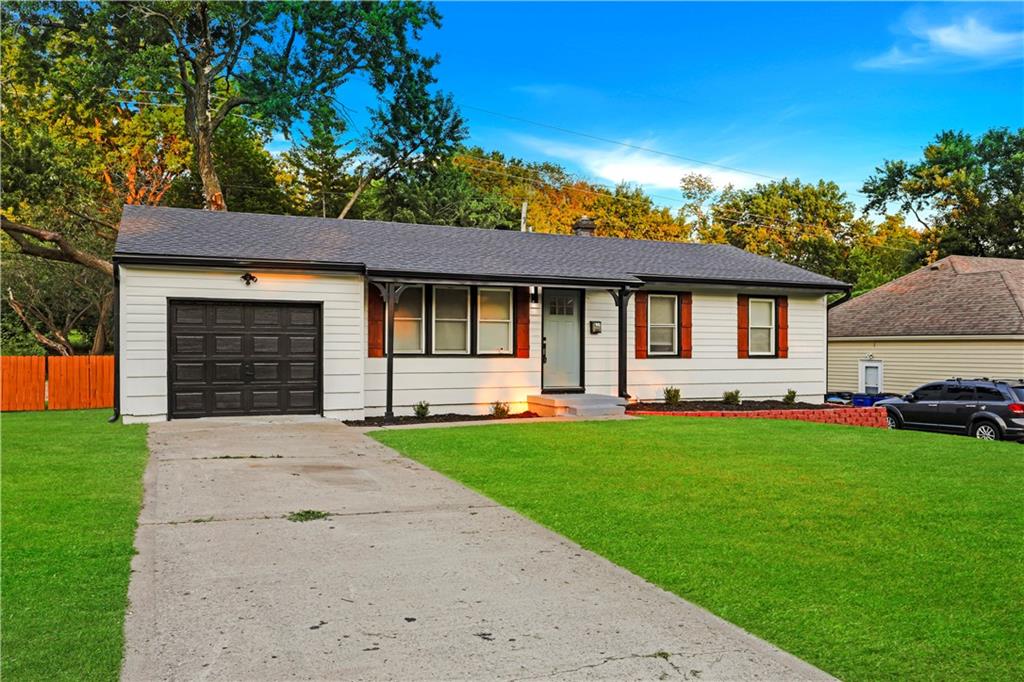 Photo of 6409 N Woodland Avenue