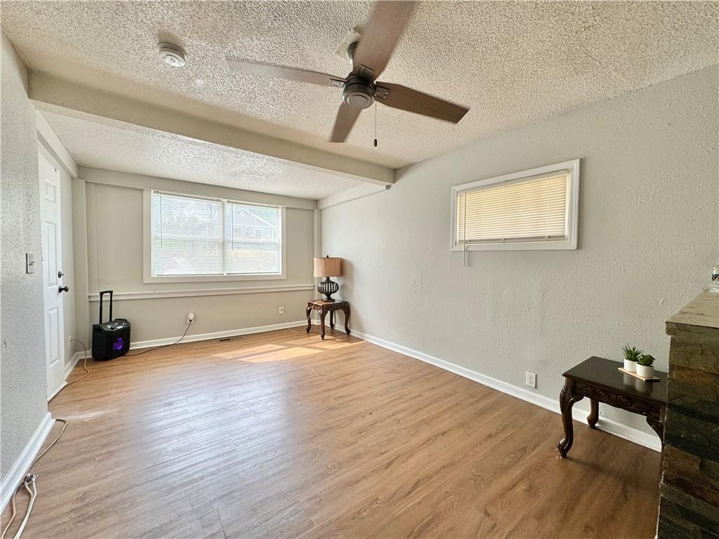 Photo 4 of 4435 Norton Avenue