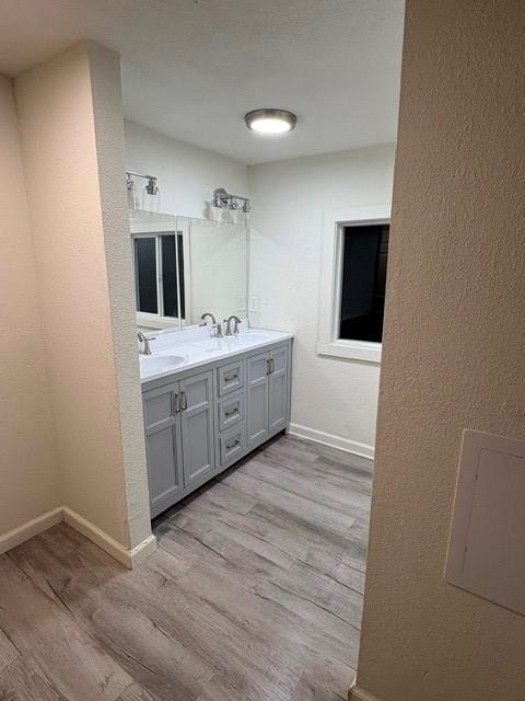 Photo 6 of 4112 N Mersington Avenue