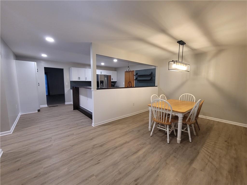 Photo 3 of 3315 S Crysler Avenue