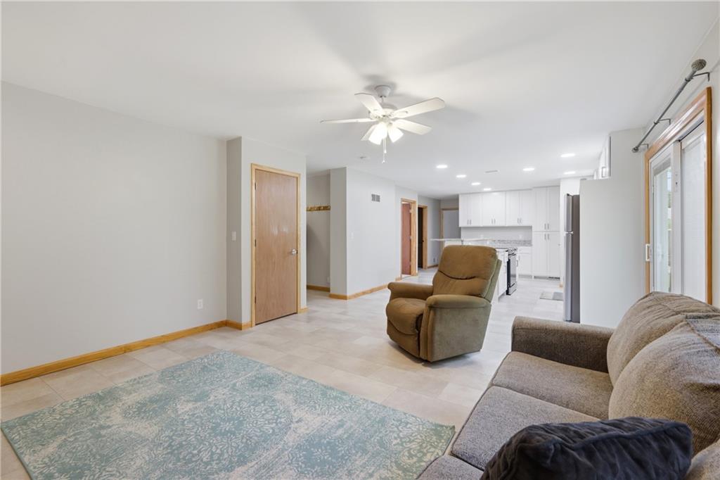 Photo 6 of 10282 Haskins Street