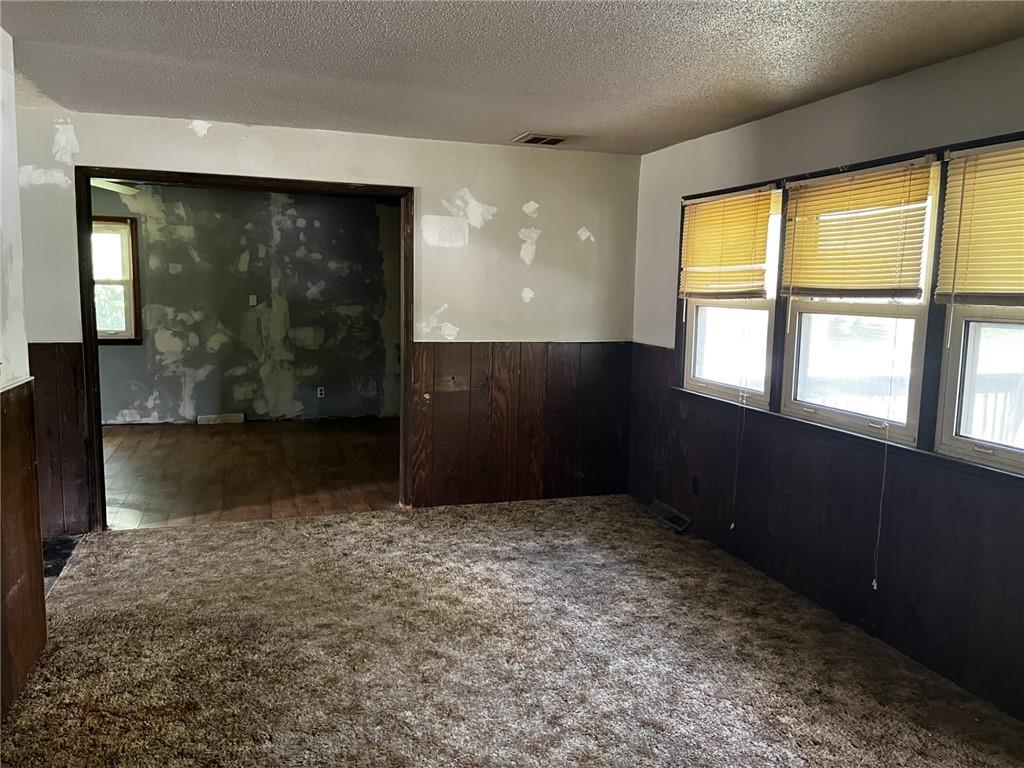 Photo 3 of 1204 Wornall Road