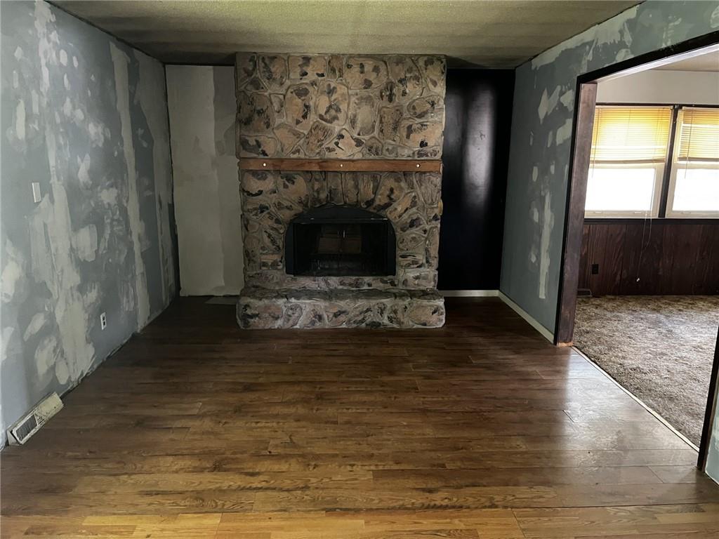 Photo 6 of 1204 Wornall Road