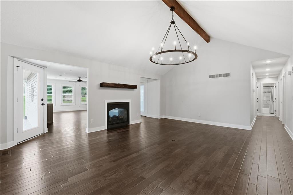 Photo 6 of 5625 W 201 Street