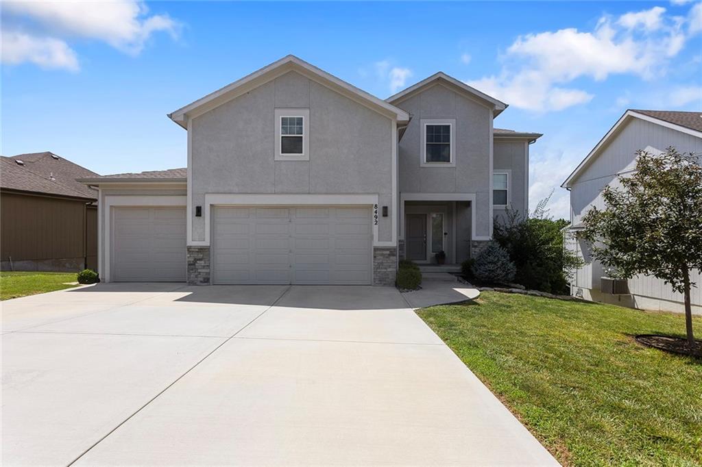 Photo of 8492 Valley Spring Drive