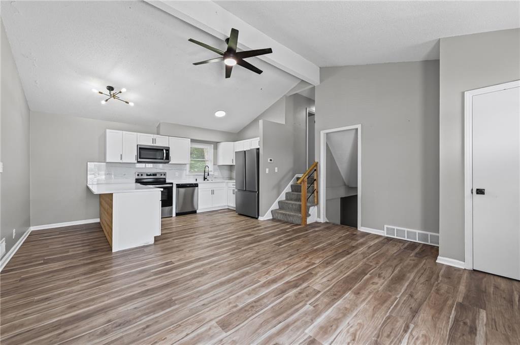 Photo 5 of 6208 NE Antioch Road