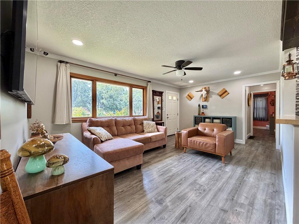 Photo 5 of 7408 Elm Street