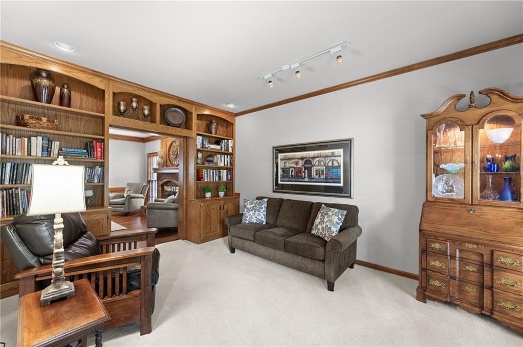 Photo 7 of 13016 Sherwood Drive