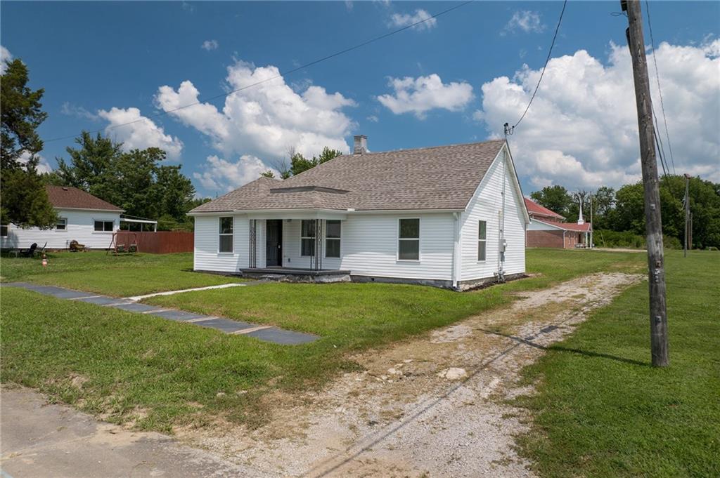 Photo 2 of 705 Turney Street
