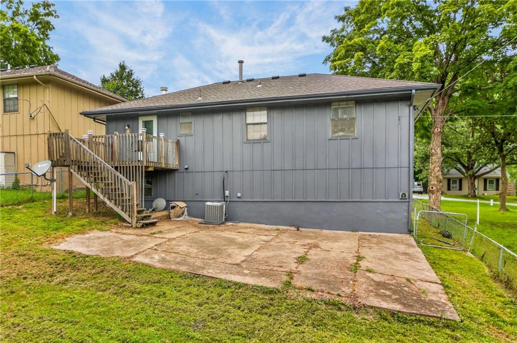 Photo 6 of 5209 NE 46th Street
