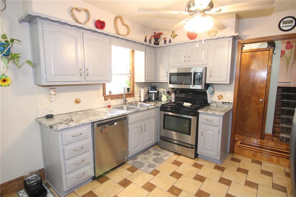 Photo 7 of 16912 E 170th Court