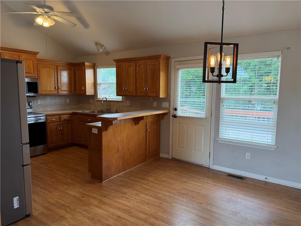 Photo 6 of 205 N Madison Street