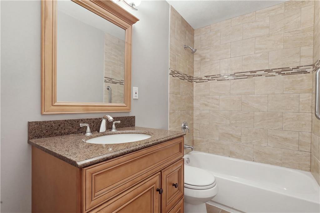 Photo 4 of 1017 S 51ST Street
