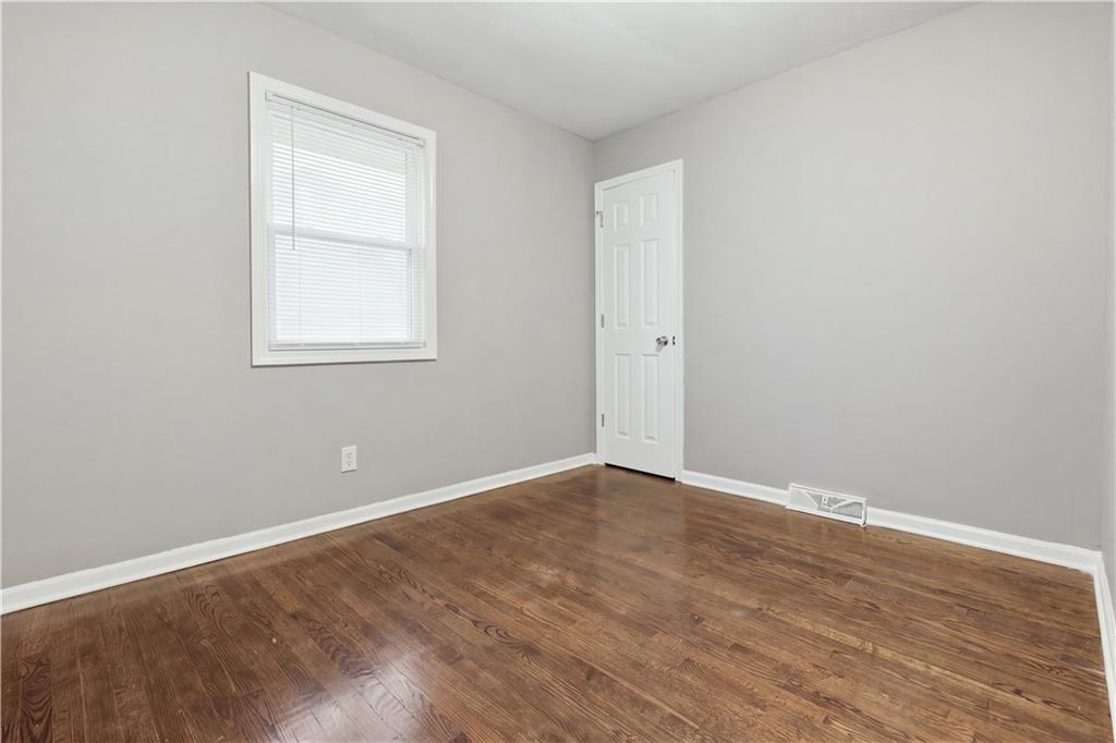 Photo 6 of 1017 S 51ST Street