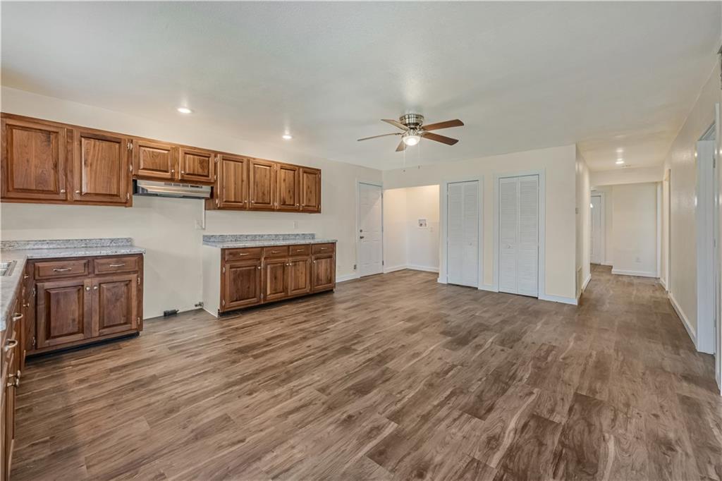 Photo 7 of 304 S Chestnut Street