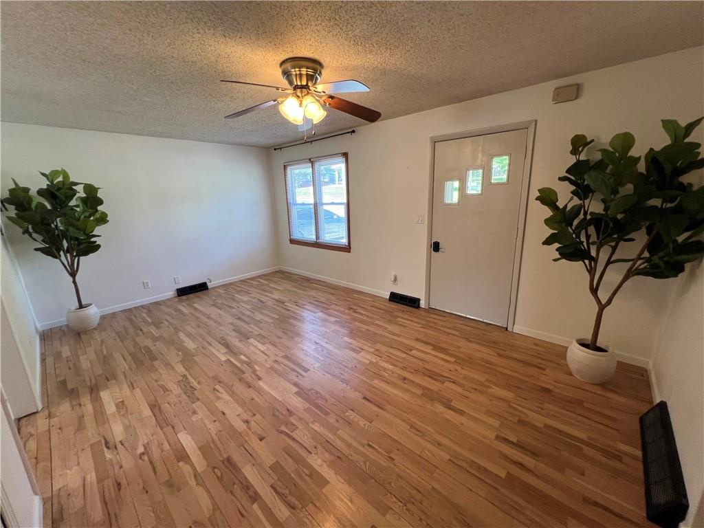 Photo 6 of 404 6th Street S