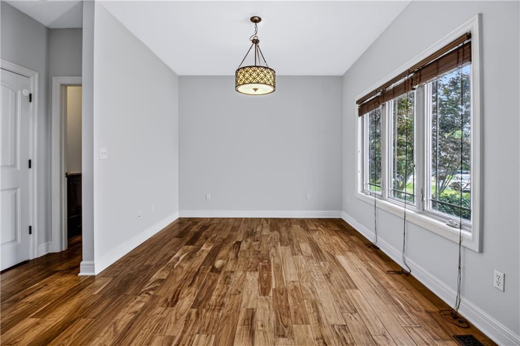 Photo 5 of 1236 Vivian Drive