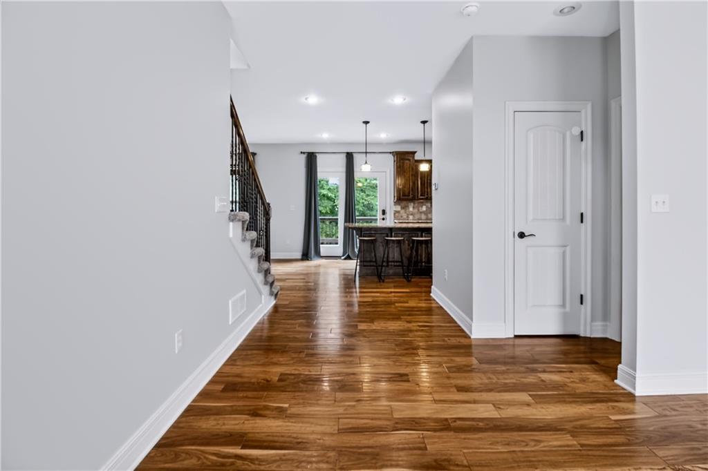 Photo 7 of 1236 Vivian Drive