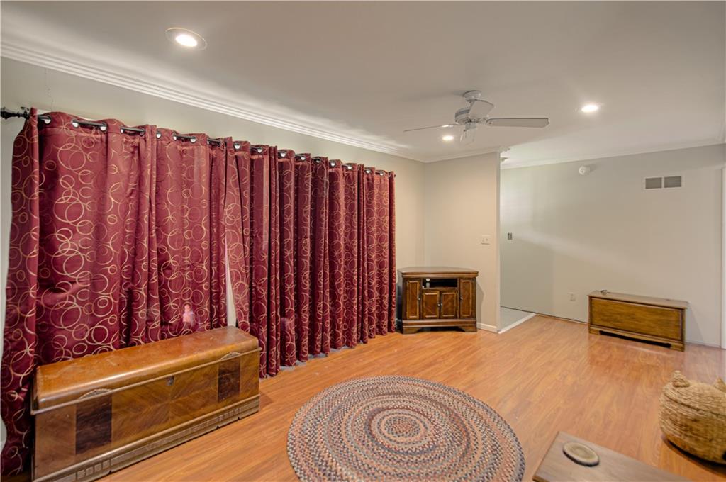 Photo 5 of 4748 Reinhardt Drive