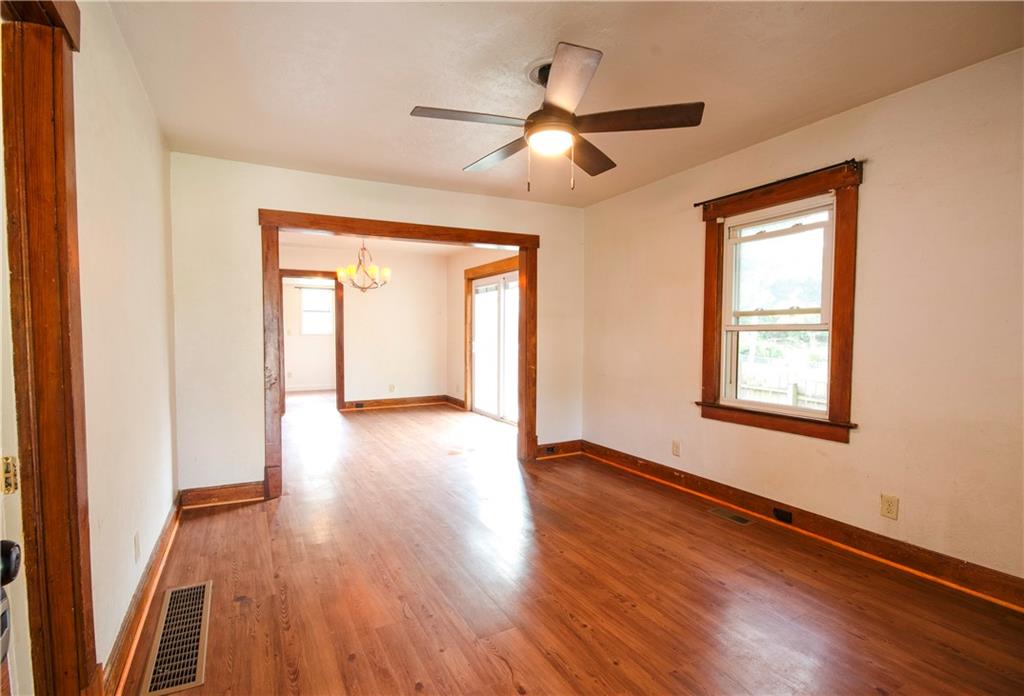Photo 2 of 227 S Ash Avenue