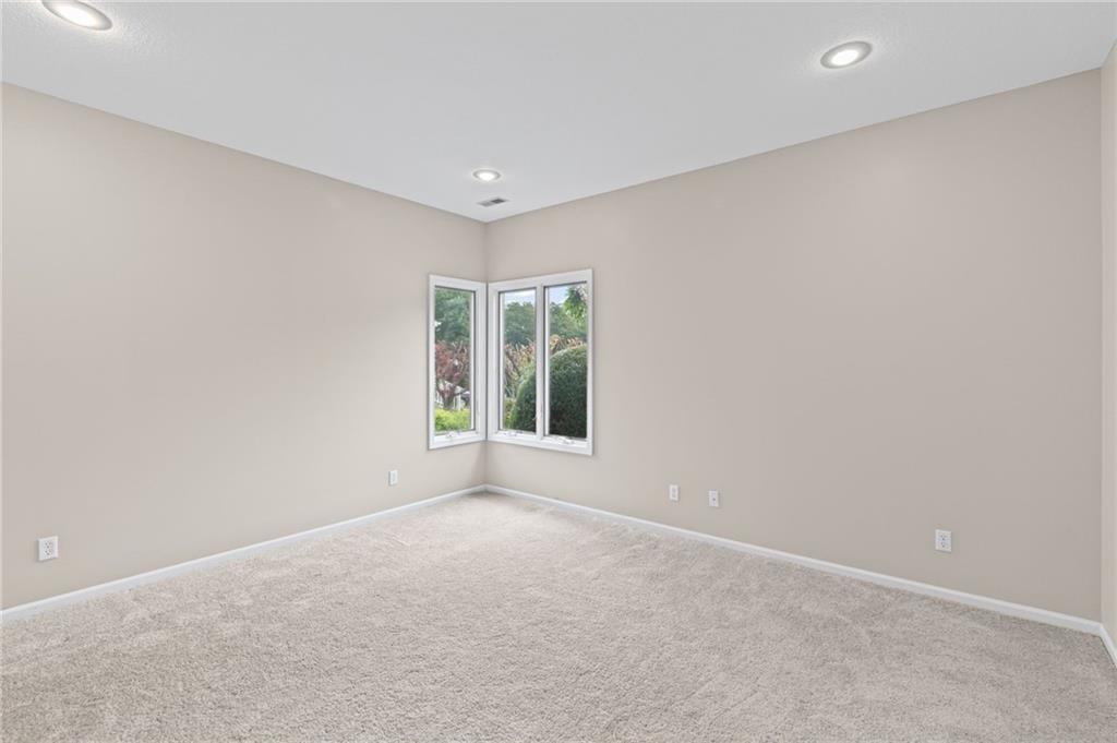 Photo 4 of 1405 Kensington Court
