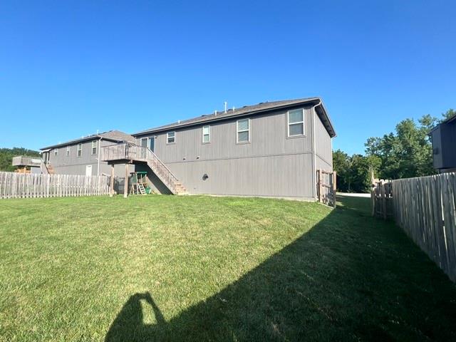 Photo 2 of 212 NE Greystone Way