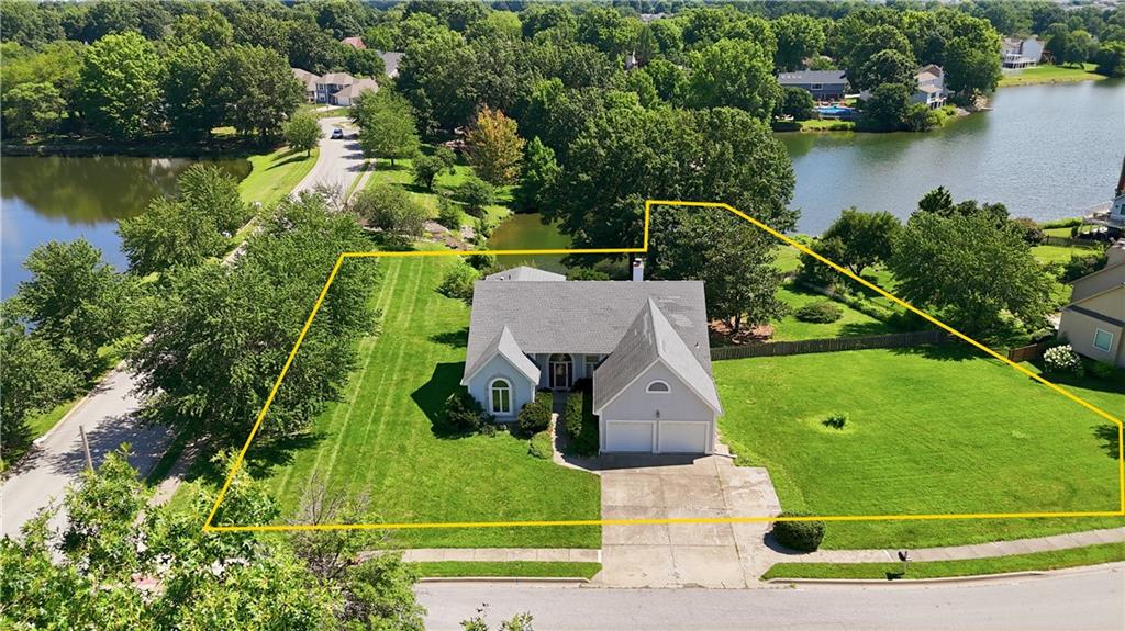 Photo of 1101 NE Waterfield Village Drive