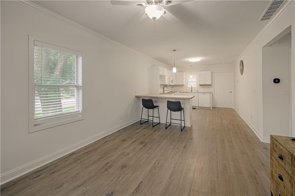 Photo 5 of 10119 E Lexington Avenue