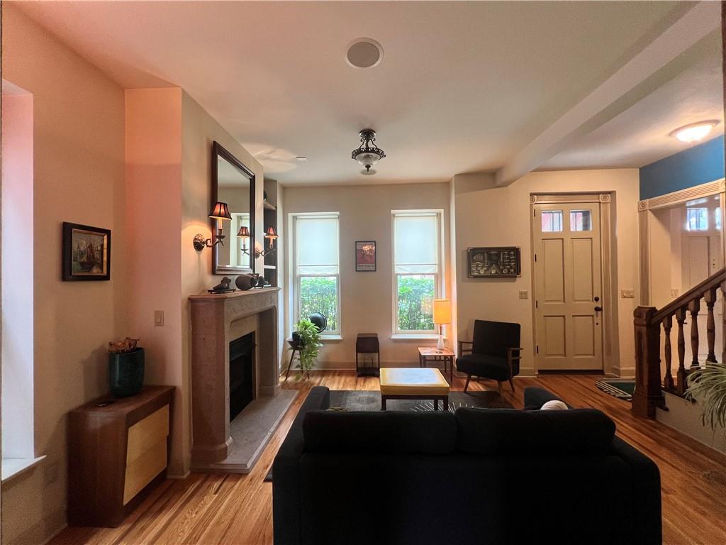 Photo 2 of 1111 MISSOURI Avenue