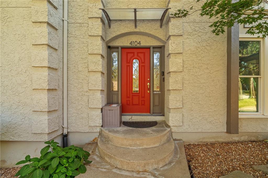 Photo 6 of 4104 SW Hickory Lane